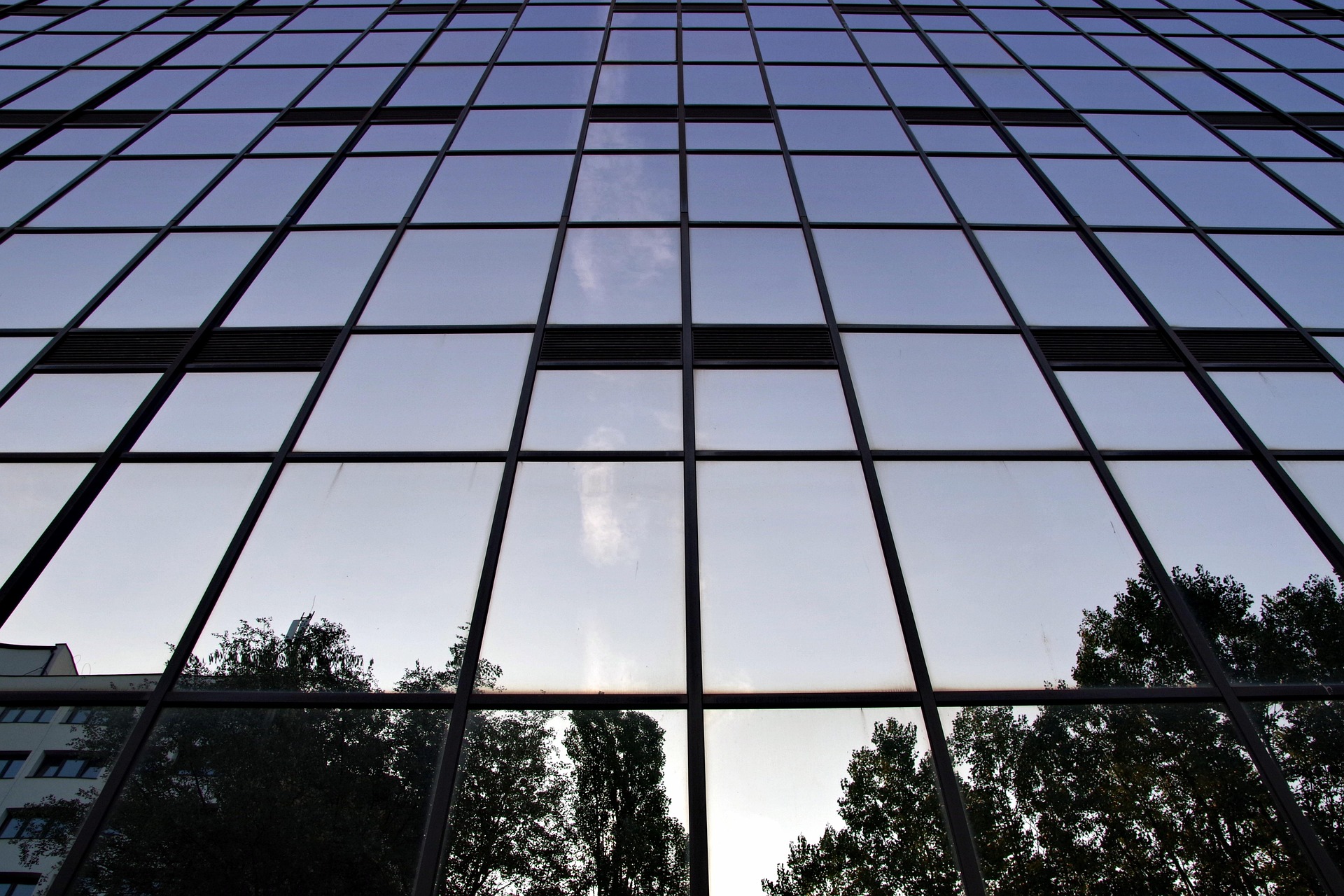 Aluminum curtain wall system — glass infill panel grid
